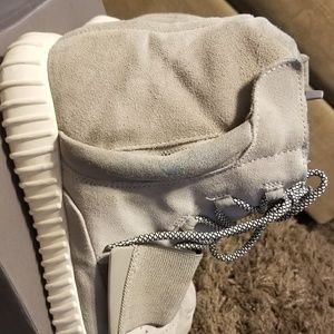 Yeezy boost 750